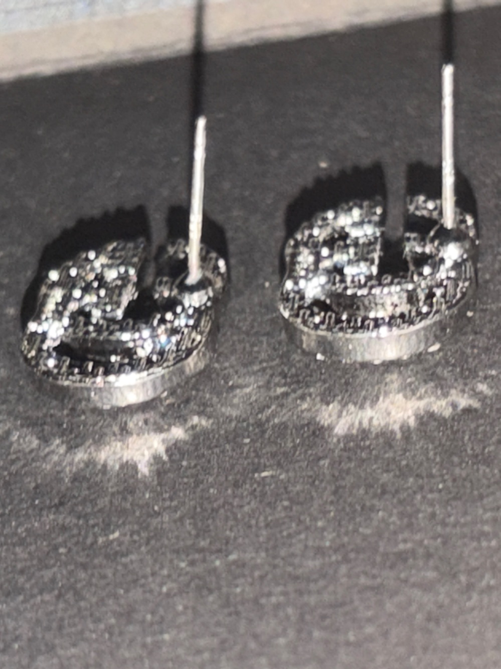 🪩   🆕 GG Crystal Studs  🪩 - Picture 8 of 9